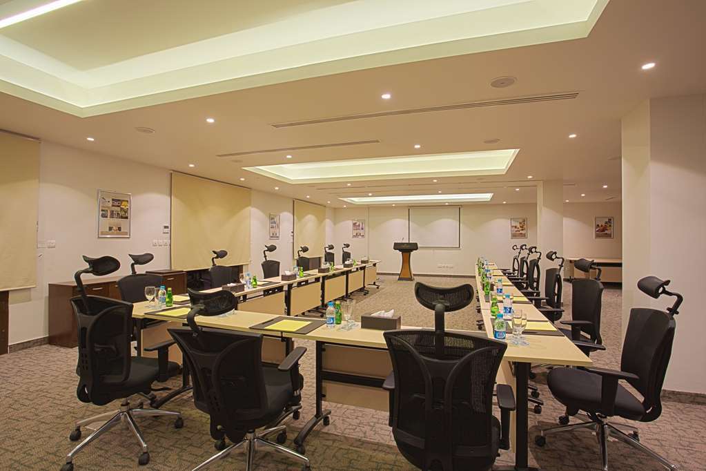 Golden Tulip Sharma Resort Instalações foto