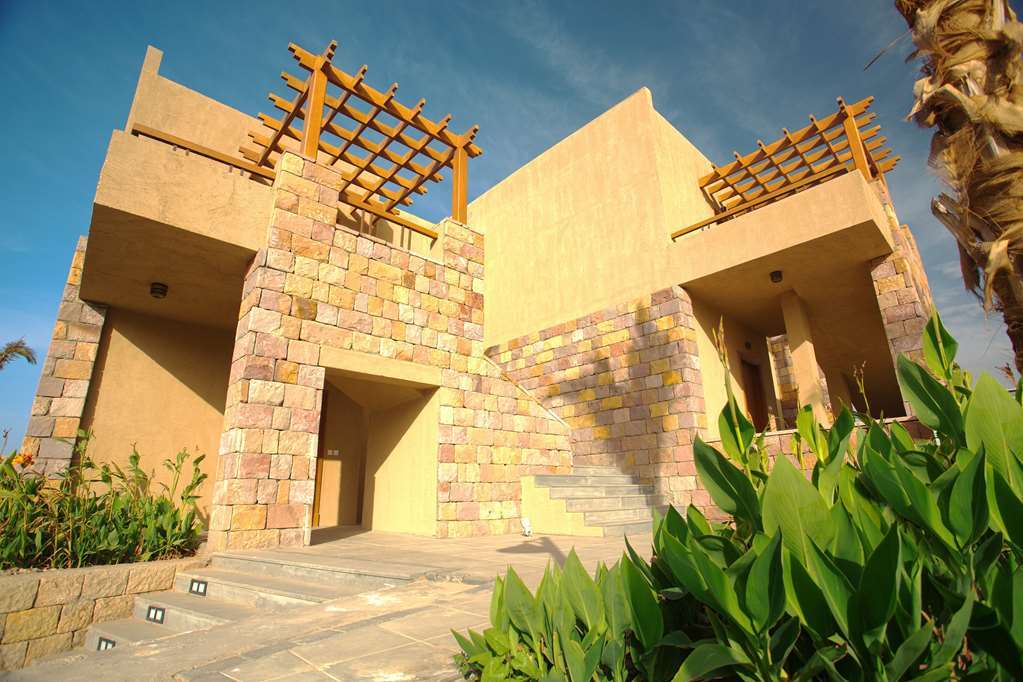 Golden Tulip Sharma Resort Quarto foto